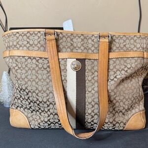 Coach Signature Tote in Brown and Tan